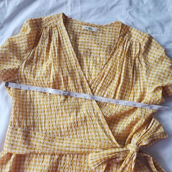 Max Studio Yellow Checker wrap blouse L - Picture 13 of 14